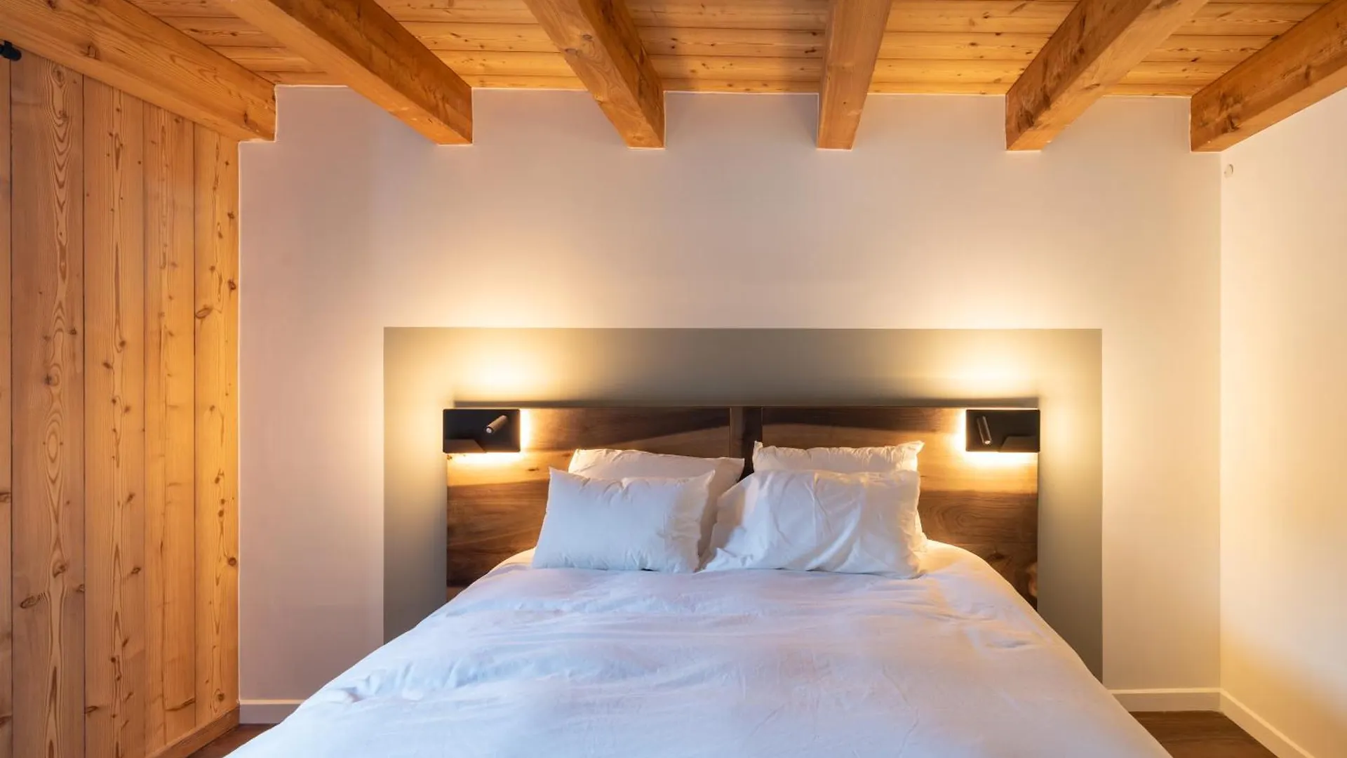 Chalet De 8 Chambres Megeve - 16 Personnes