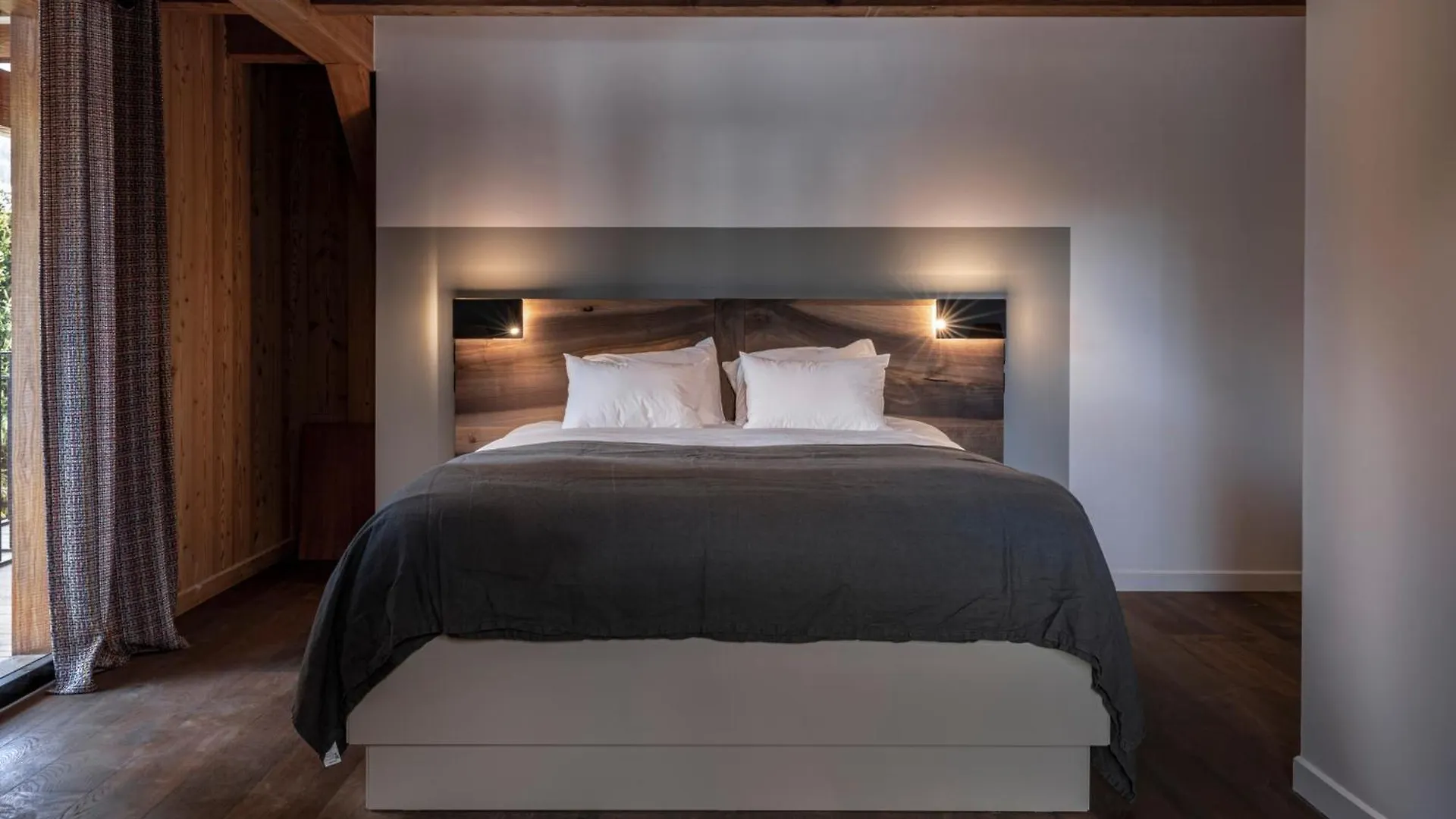 Chalet De 8 Chambres Megeve - 16 Personnes